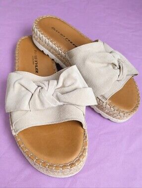 David Tyler Made in Spain Suede Bow Espadrille Slide Sandals – Size 7.5